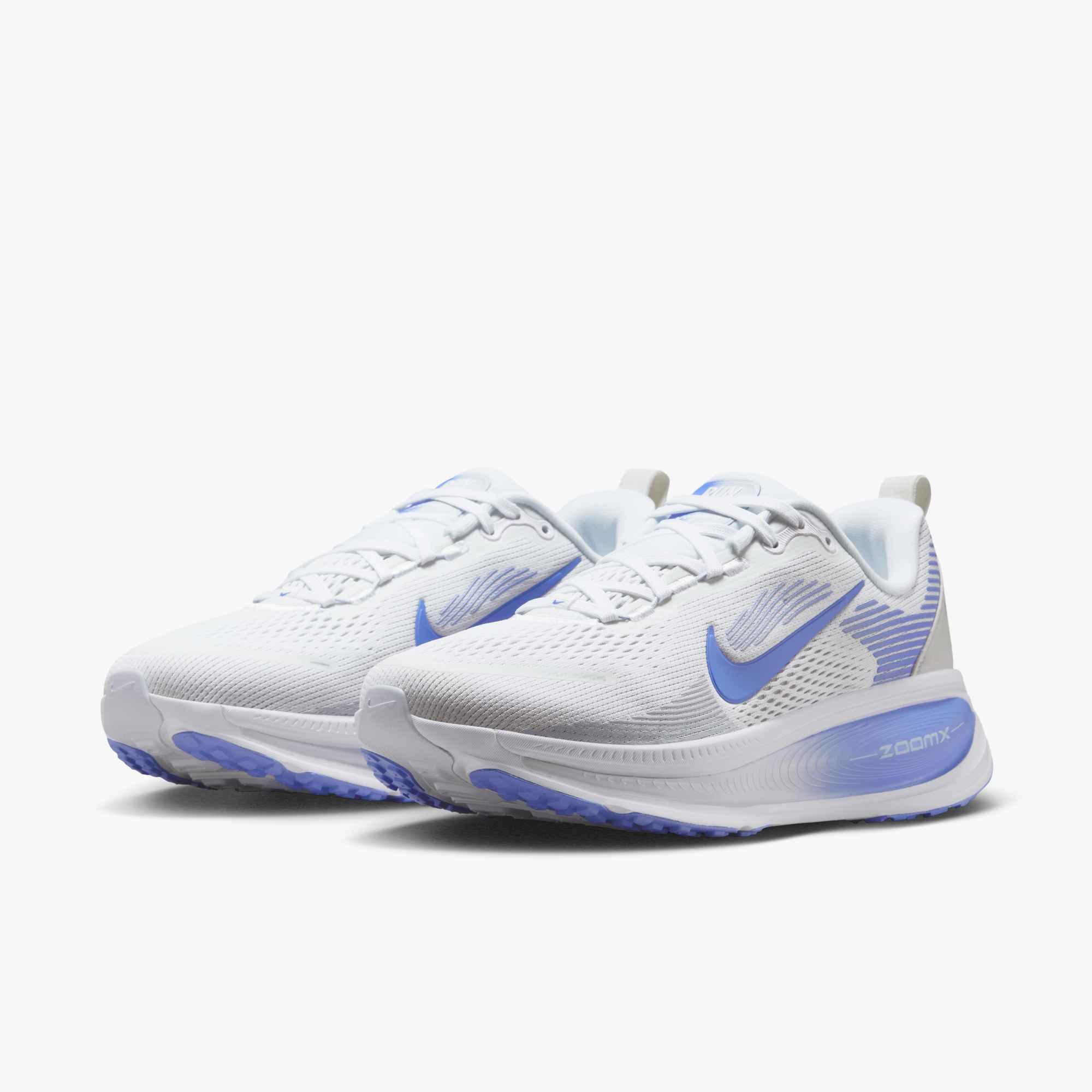 Nike WOMEN'S VOMERO 18 111