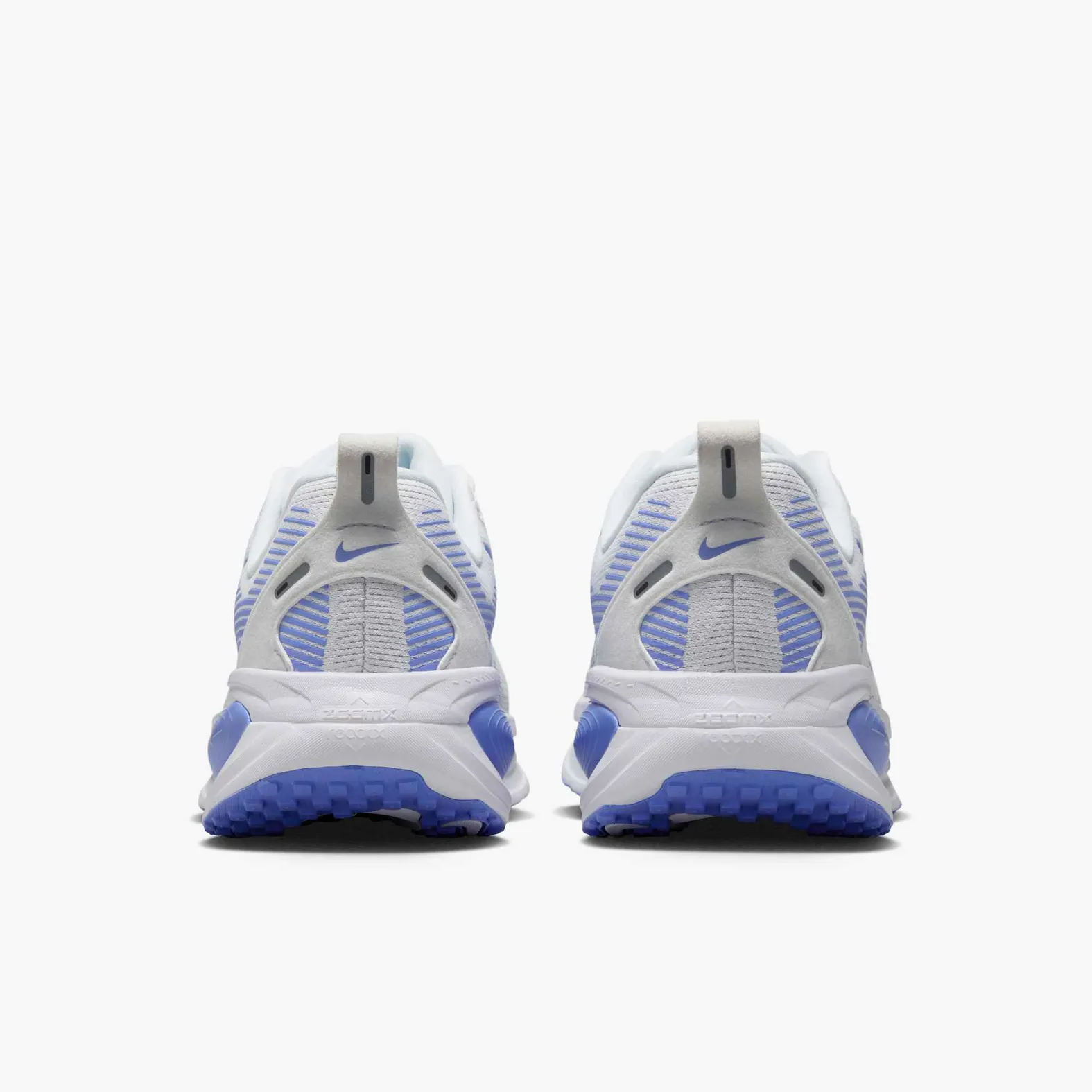 Nike WOMEN'S VOMERO 18 111