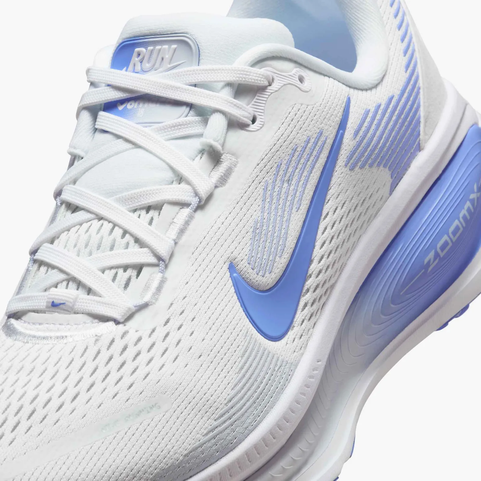 Nike WOMEN'S VOMERO 18 111